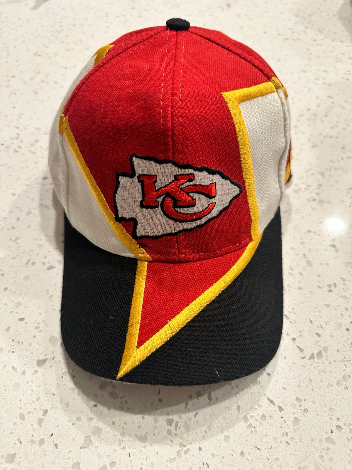 Kansas City Chiefs Vintage 90s Drew Pearson Bolt Strapback Hat White Graffiti