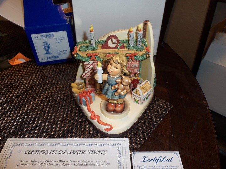 2 PIECE HUMMEL MUSICAL DISPLAY(CHRISTMAS WISH) #1017-D & #2094 MIB WITH COA