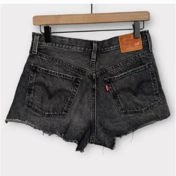 Levi's - 501 Original High-Rise Cut-Off Denim Shorts 32317-0096  - detail