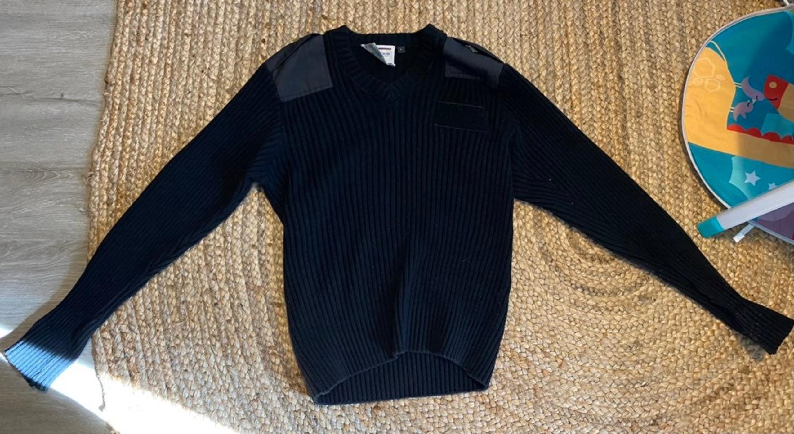 Men’s sweater