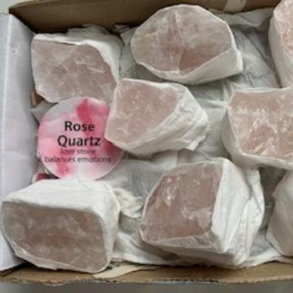 8 pieces of Rose quartz crystal