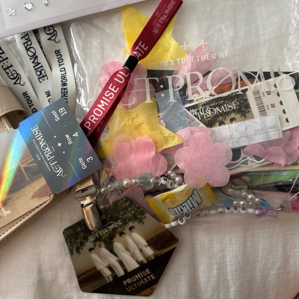 TXT Act Promise Ultimate VIP Moa Diary Gift & Tour Laminate