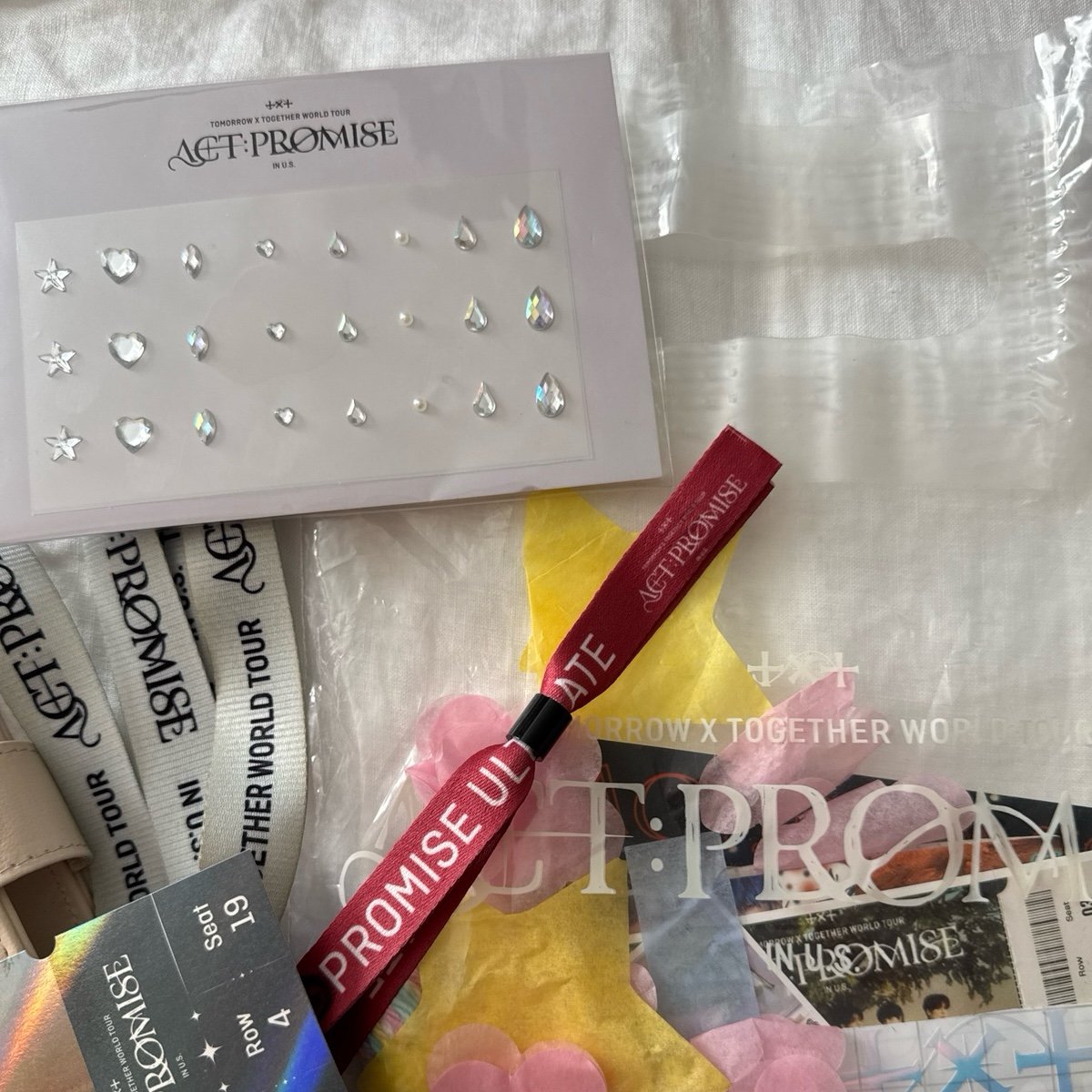 TXT Act Promise Ultimate VIP Moa Diary Gift & Tour Laminate