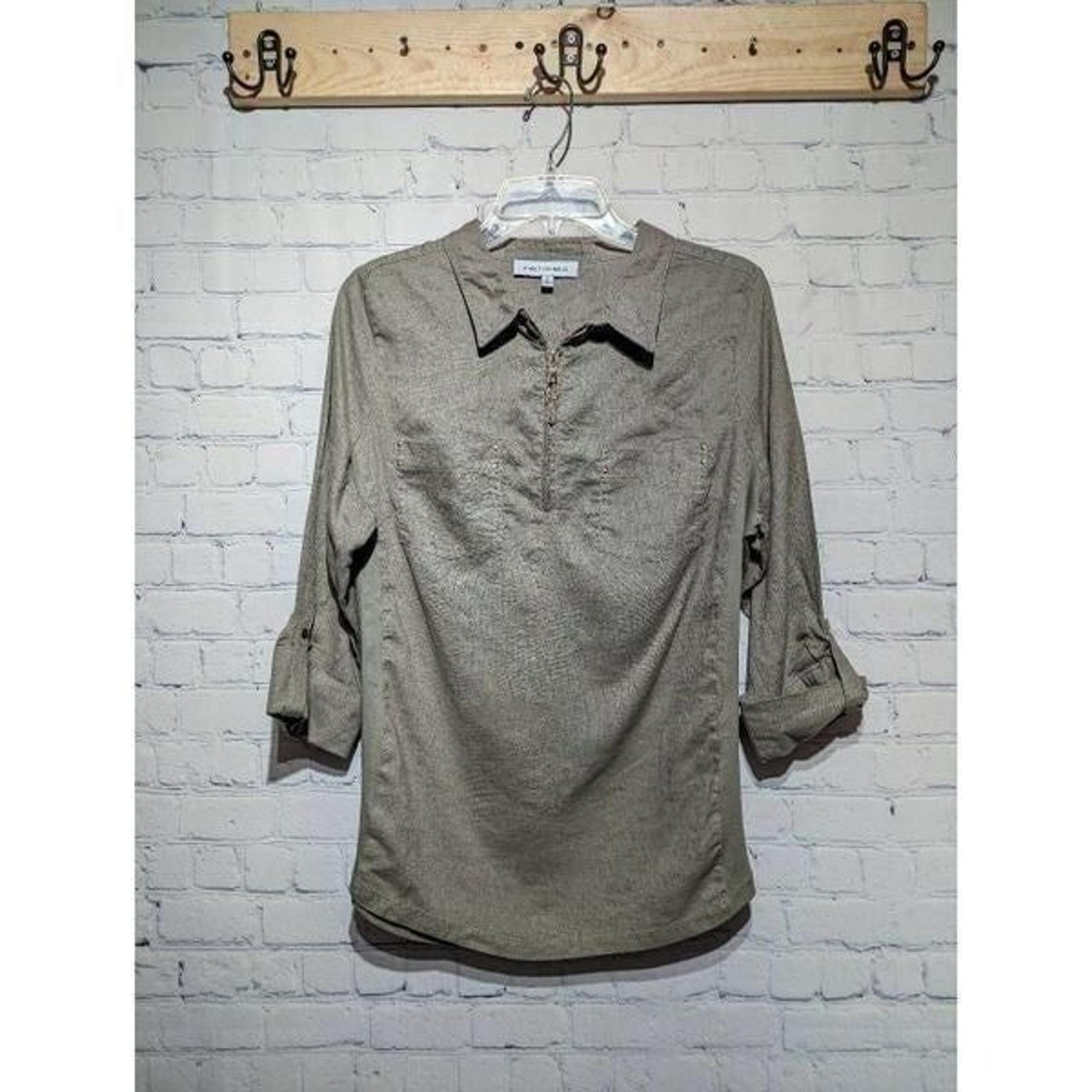Emily Daniels 1/4 zip, linen mix size medium