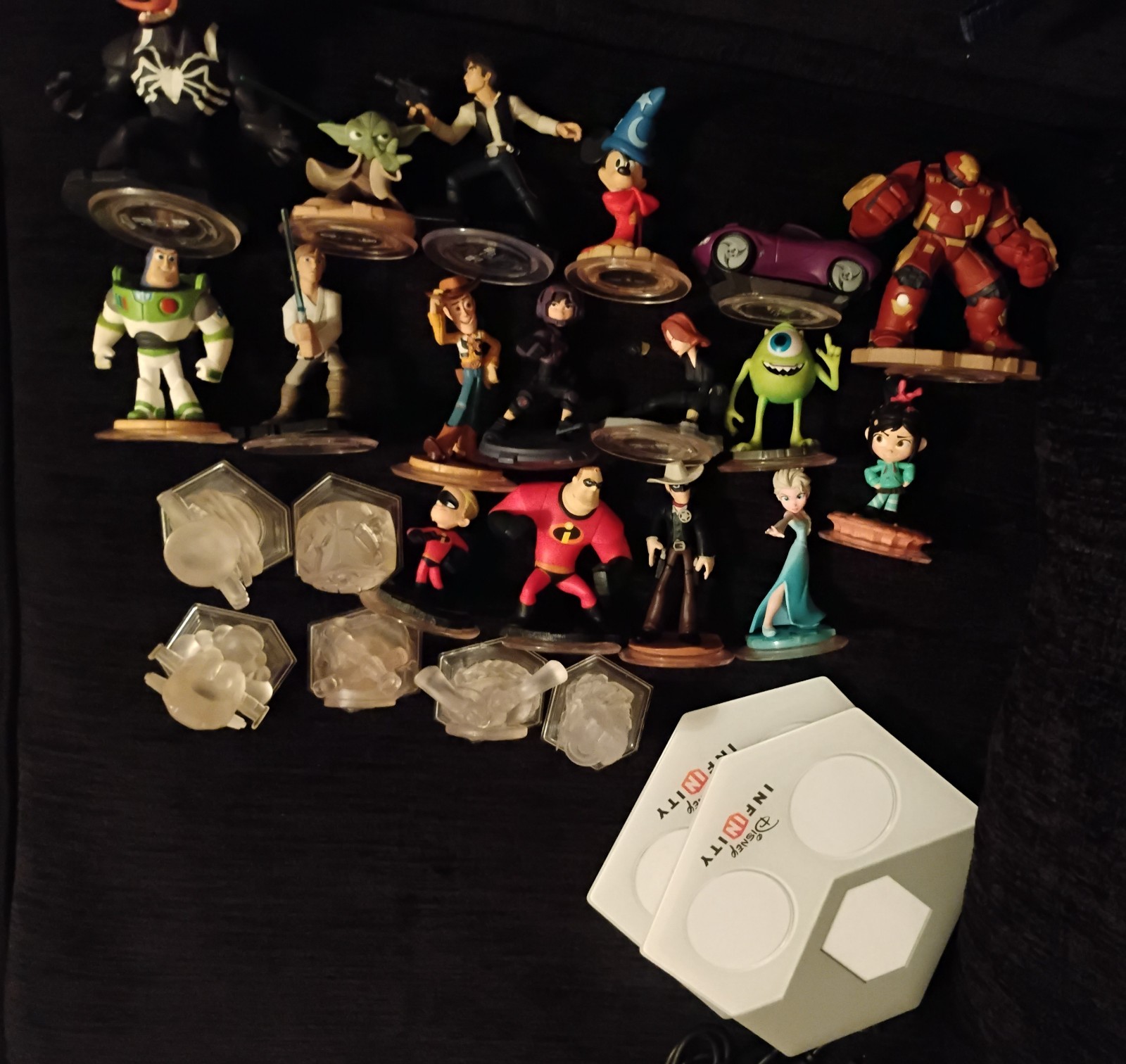 Lot Of 10 Skylanders W/25 Various Ports Disney Infinty & Activision