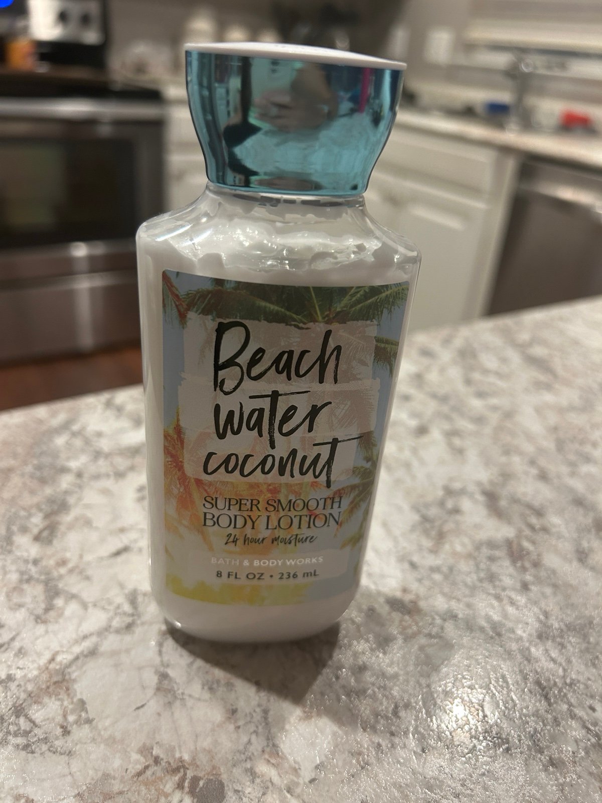 Bath and Body Works Beach Water Coconut Lotion 8 Fl oz
