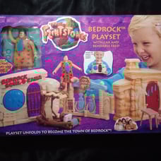 1993 Mattel FLINTSTONES Movie BEDROCK Playset #65910 CAR & FRED - NEW & SEALED!!