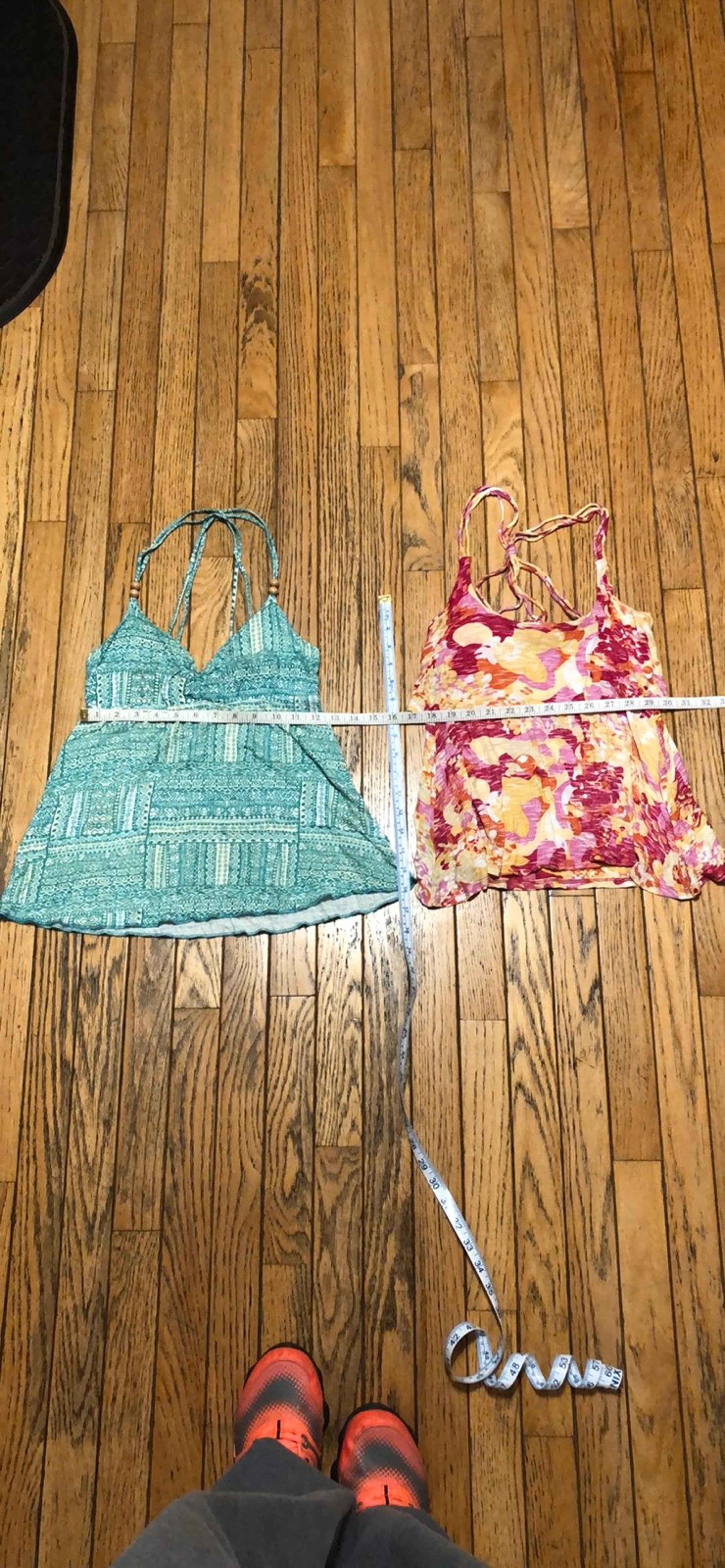 Bundle (2) Flowy Tank Tops S/XS Sexy