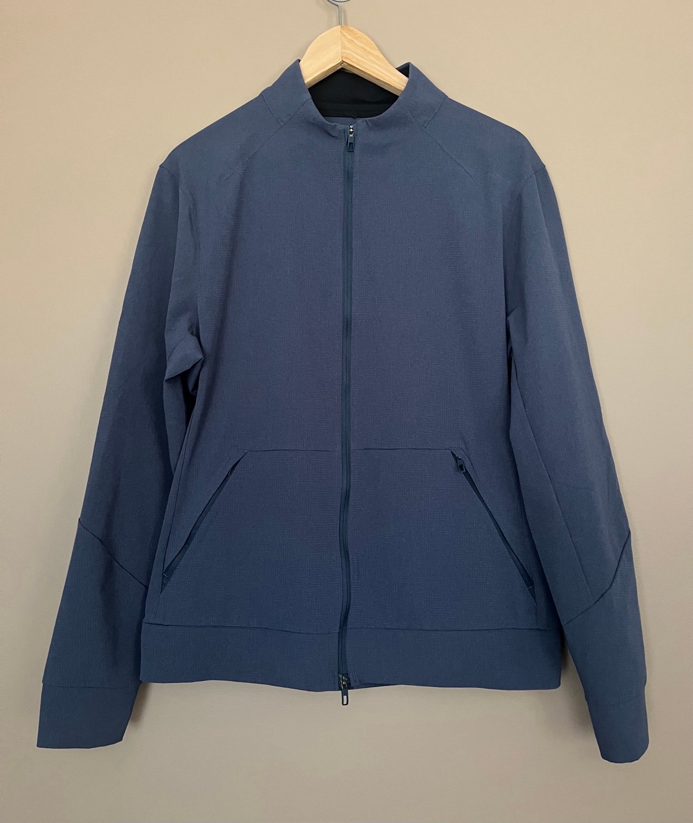 {Lululemon} Airing Easy Jacket in Mach Blue - Men's Medium