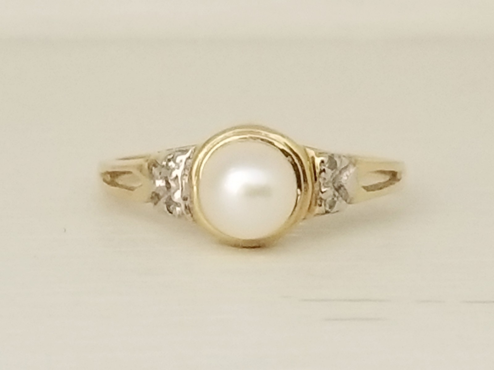 10K Gold Pearl Ring