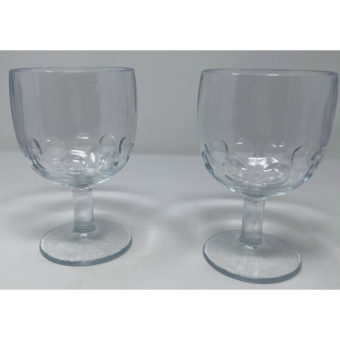 Water Goblets/Glasses Set of 2 Indented Circles by the Stem 6" Tall x 3 3/4" W - detail