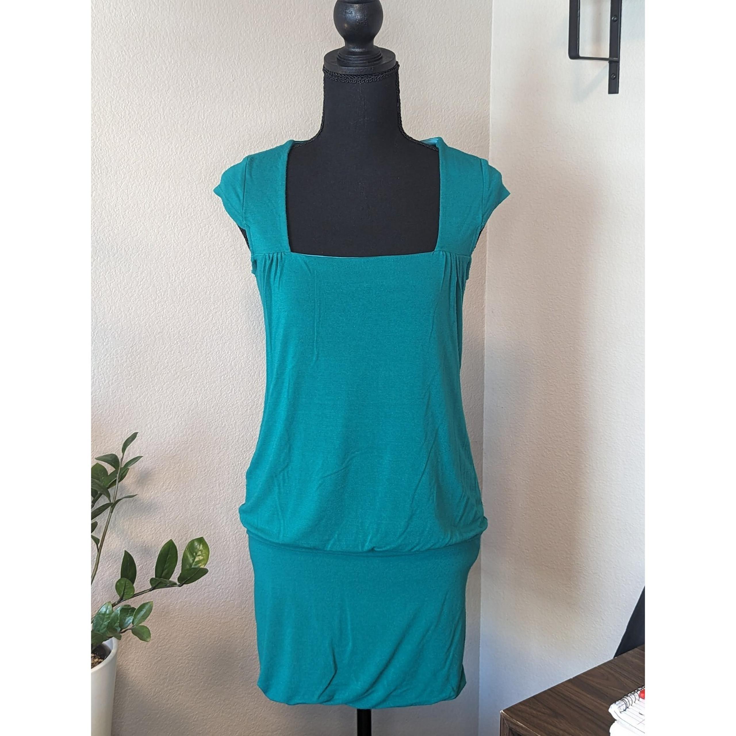 Velvet Torch Green Sheath Dress Size Medium
