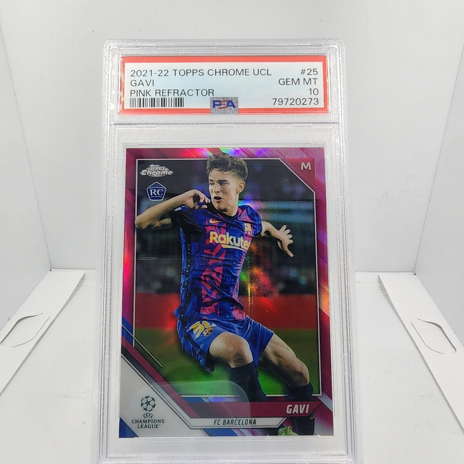 Gavi FC Barcelona Topps Chrome UCL 2021-22 Pink Rookie Refractor PSA 10 /175