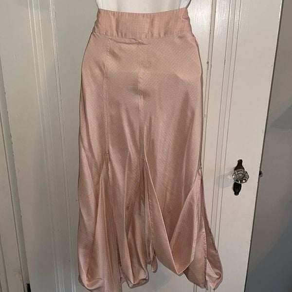Nicole Miller Collection pink silk unusual asymmetrical skirt - detail