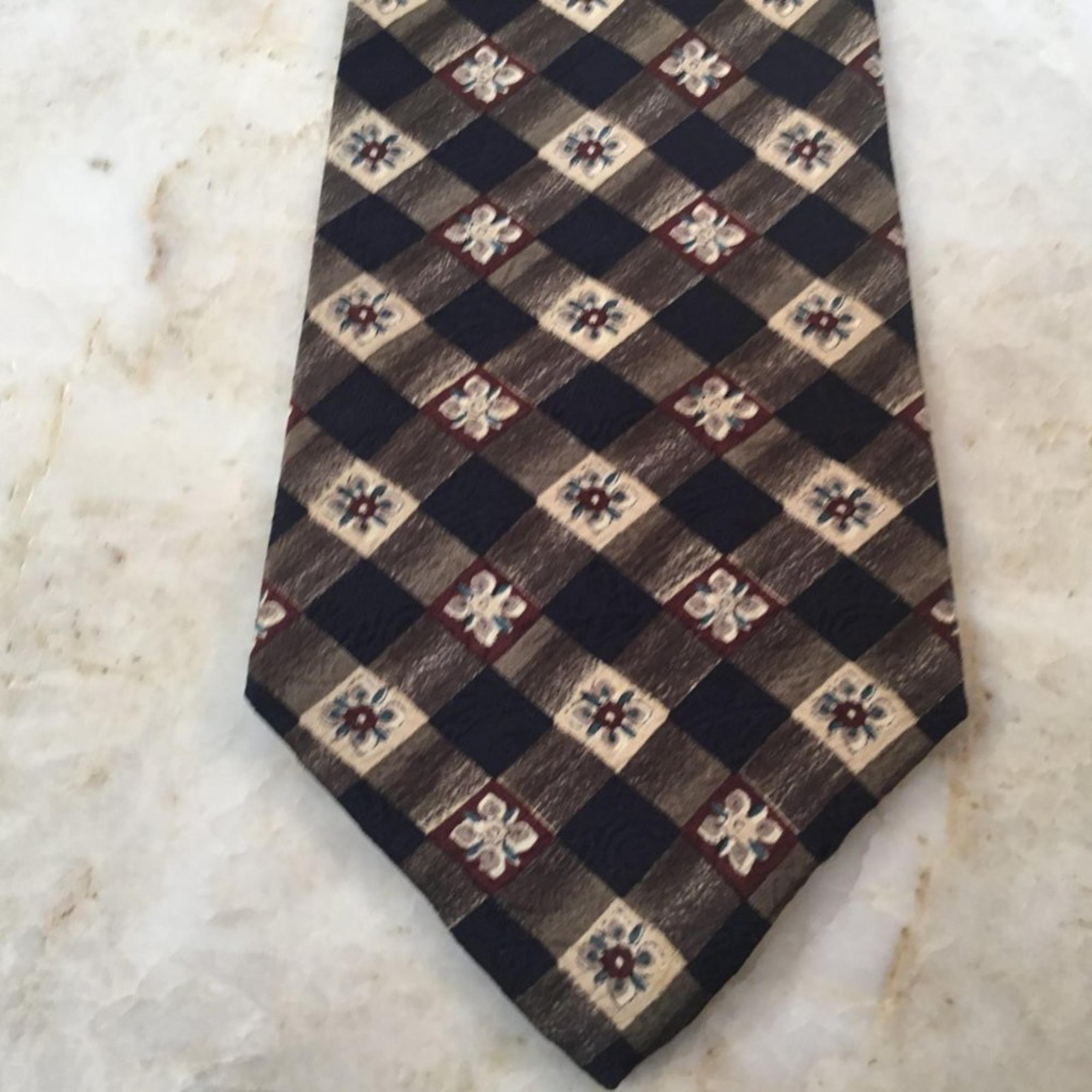 CLAIBORNE SILK TIE
