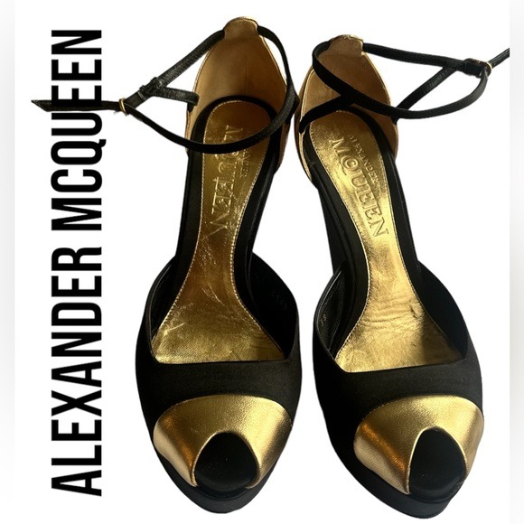 ALEXANDER MCQUEEN black gold peep toe silk satin