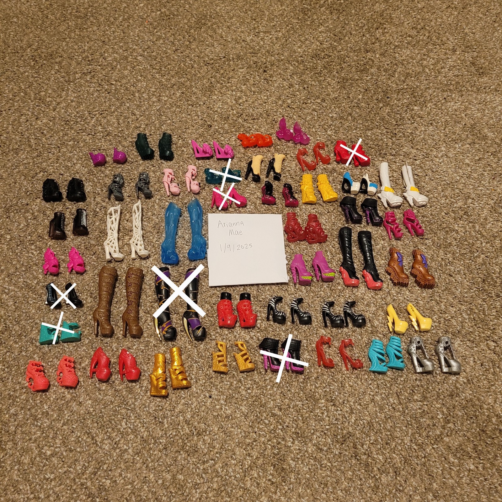Monster High Shoe Lot (29 Pairs)