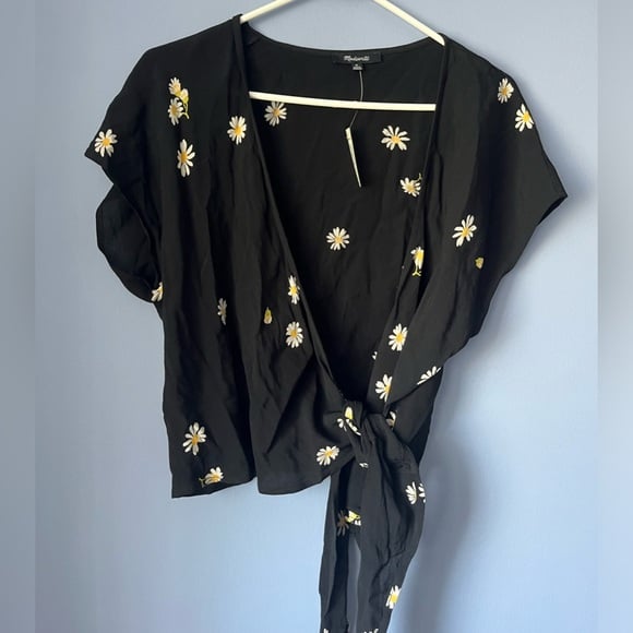Madewell Floral Sash Tie Wrap Top in Lazy Daisies
