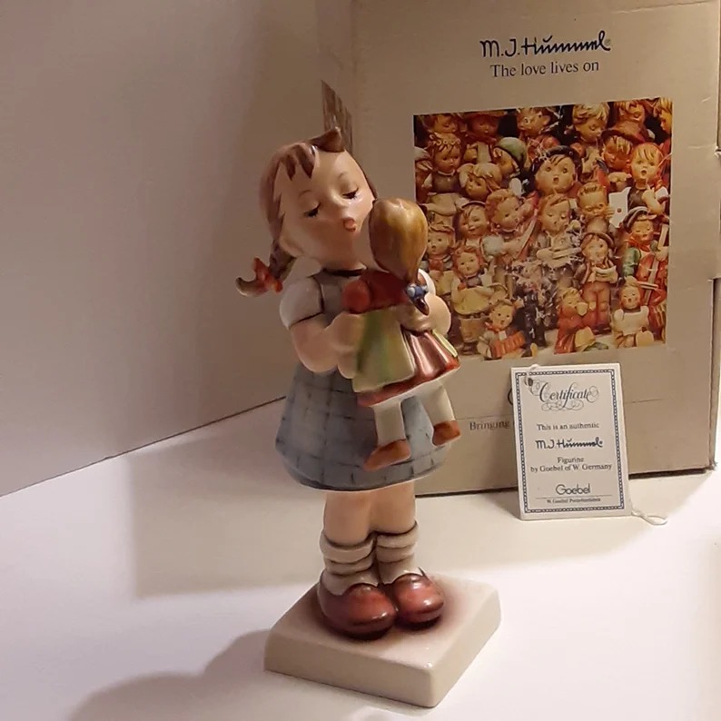 Hummel "Kiss Me!" #311, Height 6 inches, TMK-6, Stamped 1955, Artisan Year 1989,