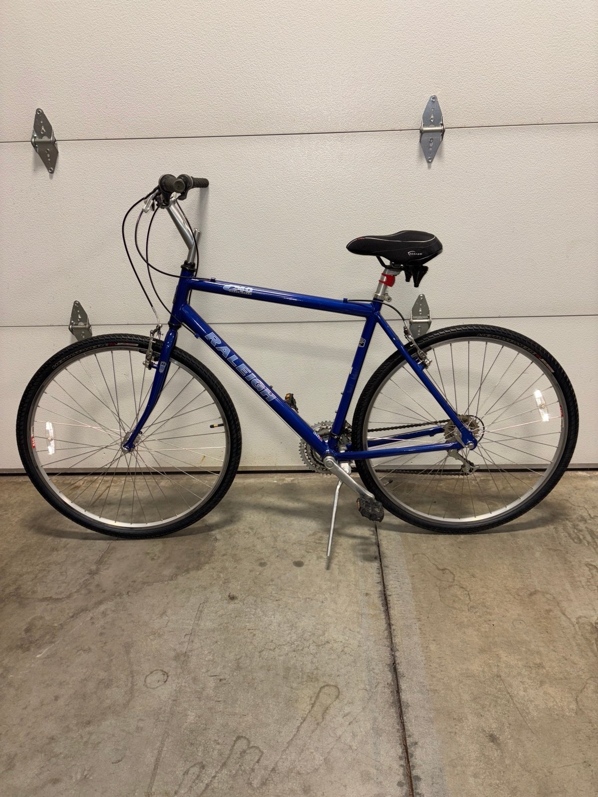Raleigh C40 Cross Sport USA Made Hybrid Comfort Bike