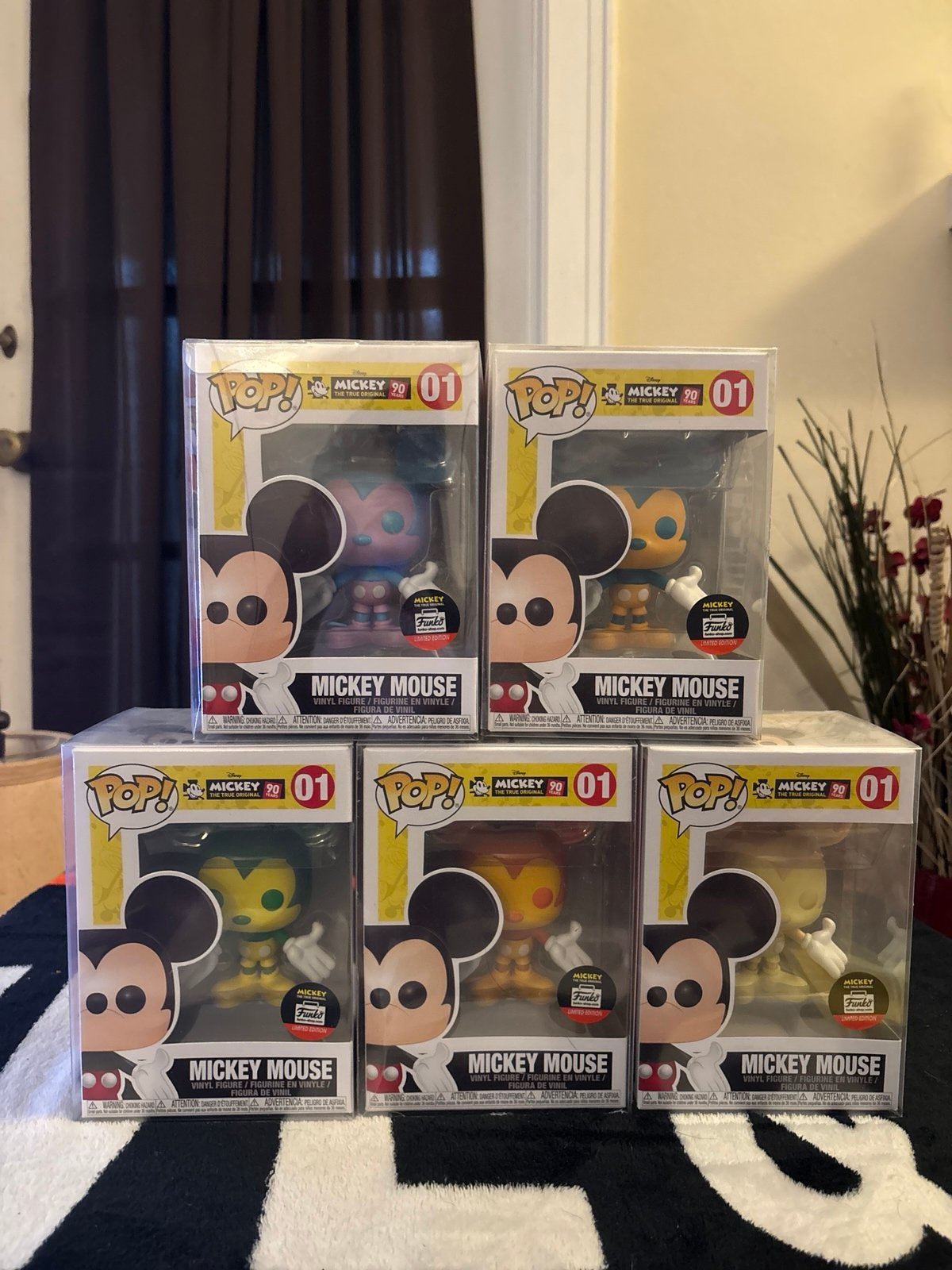Set of 5 Mickey the true original 90 years colorful Funko pops