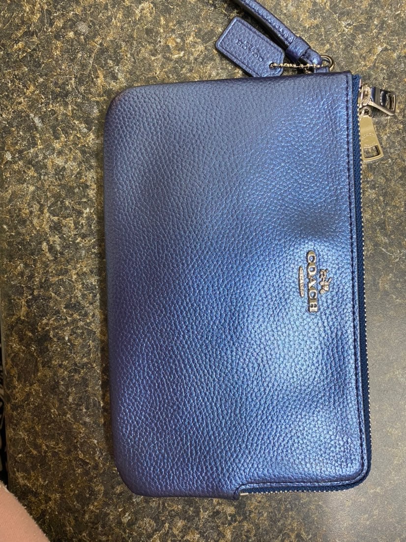 Authentic coach clutch