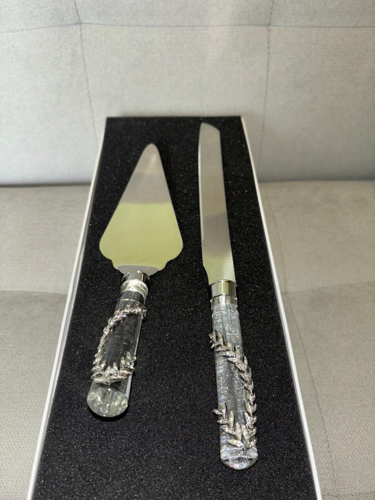 Cake cutting set