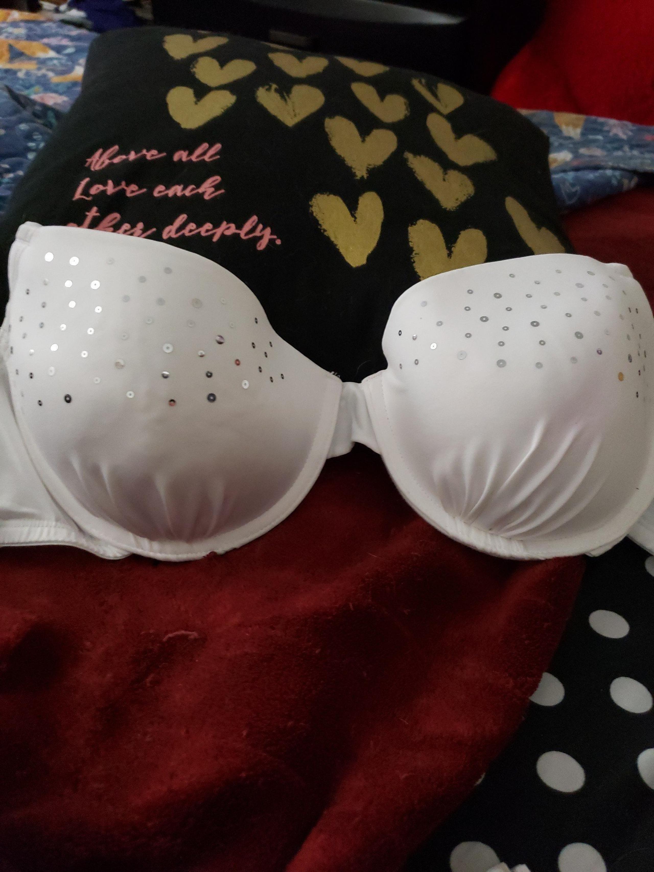 NWOT White blingy push up bra