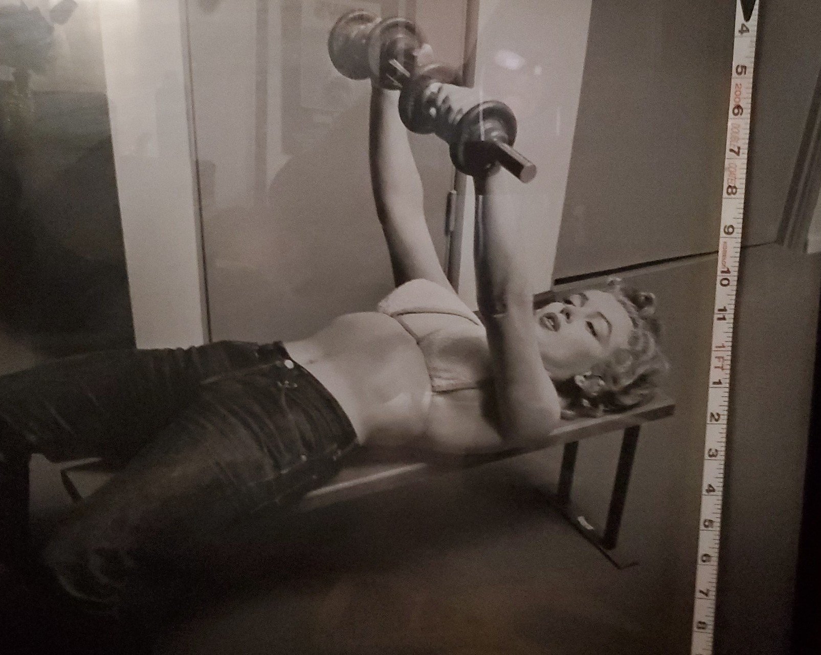 Marilyn Monroe barbells/Hollywood 1952/Phillippe Halsman framed