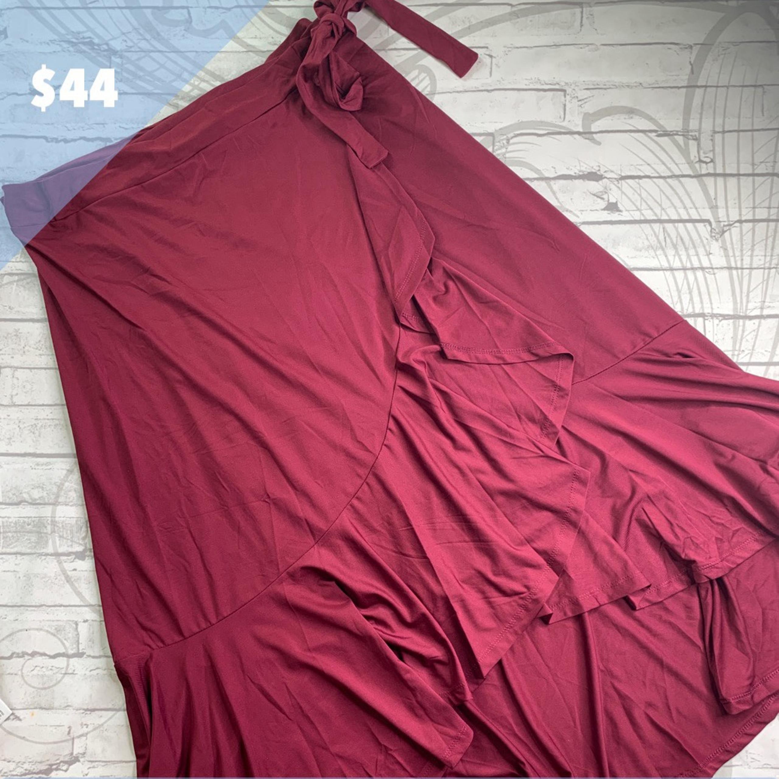 NWT LuLaRoe Bella Wrap skirt ..Burgundy  Sz 2XL