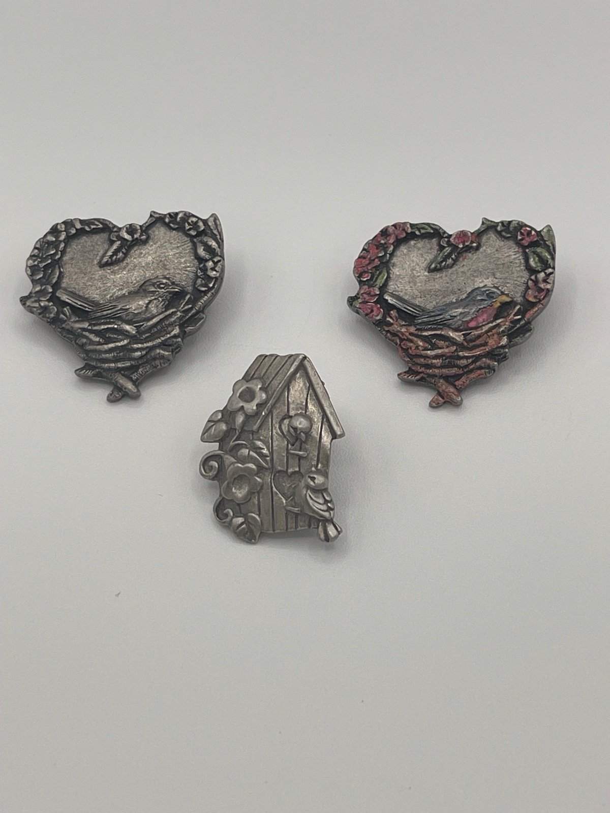 Brooches Bird Themes Pewter Color Grey Birds and Blooms LCD