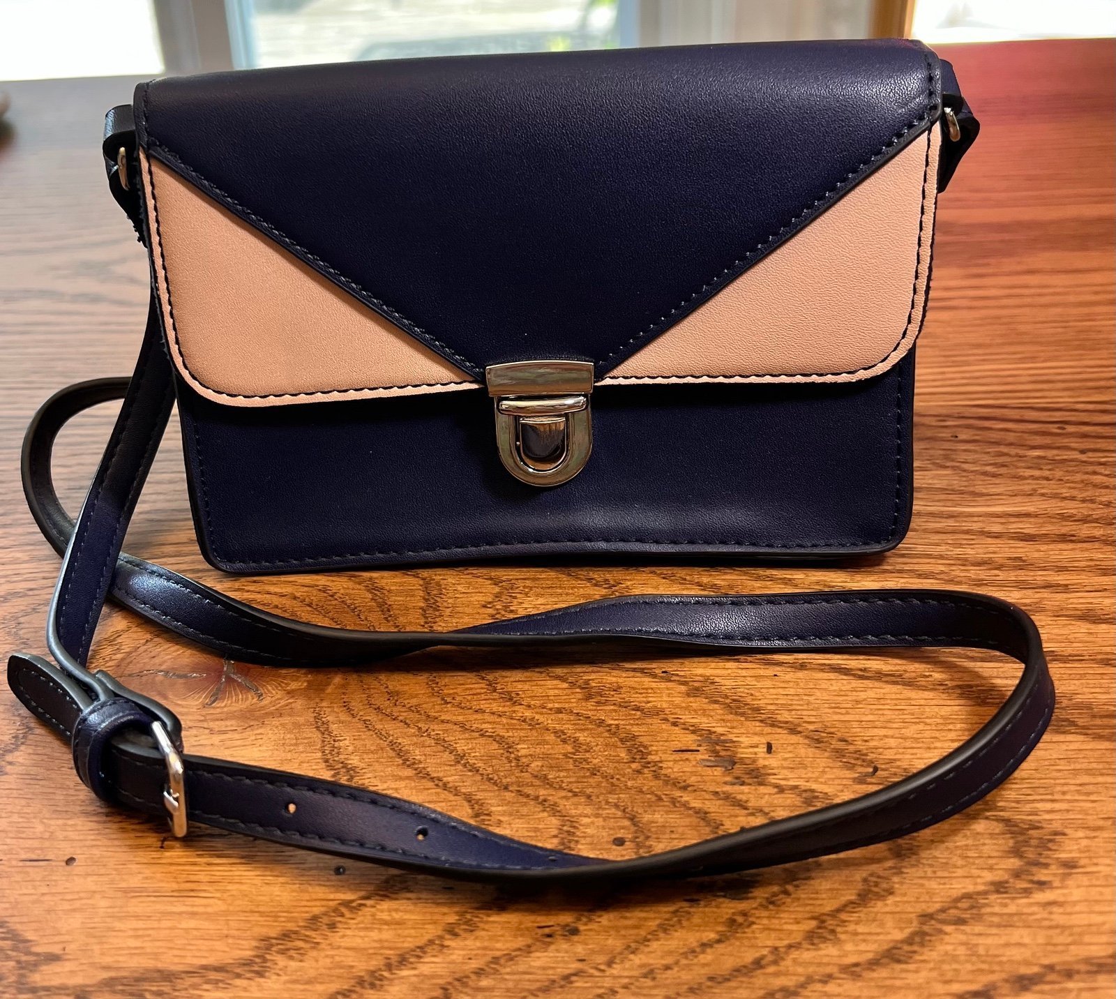 Gap Leather Mini Purse 7 ×5 x2.5