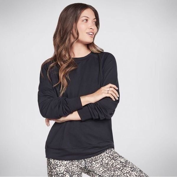 NWT Sketchers go lounge long sleeves black top M