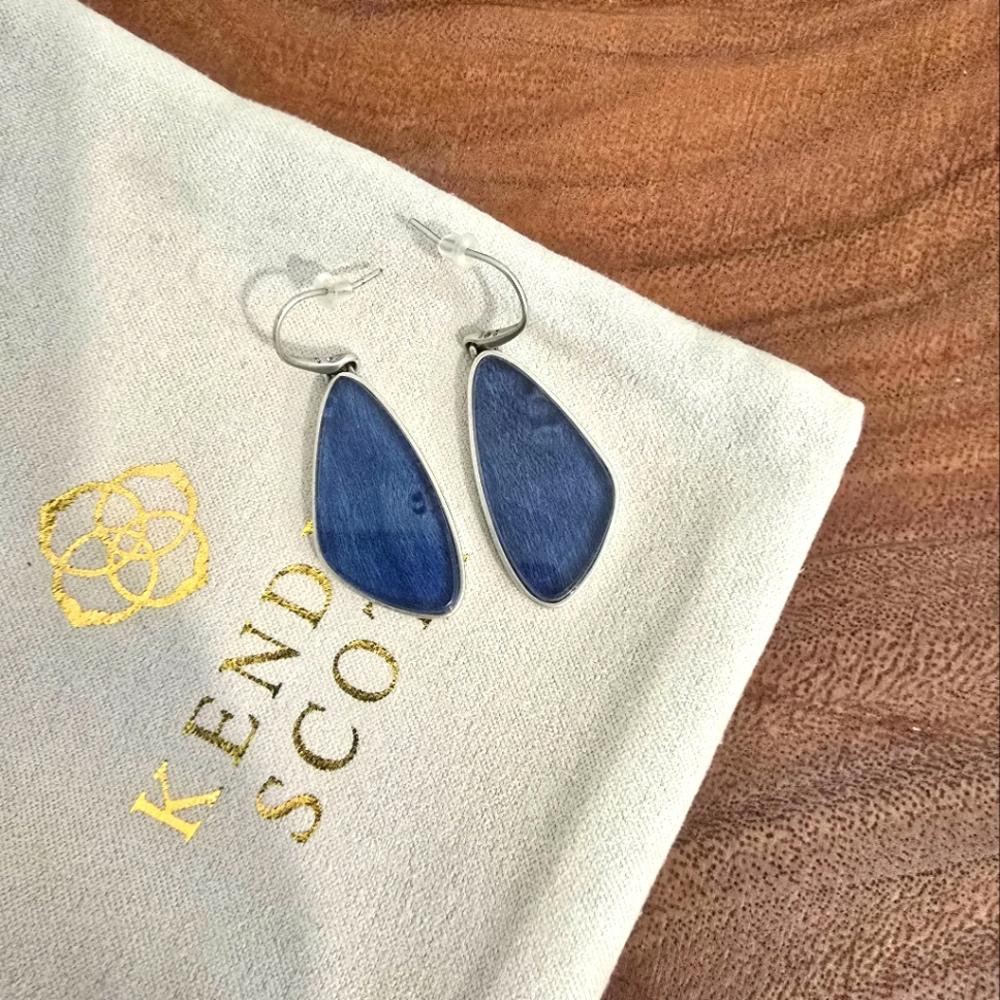 *Rare* Kendra Scott McKenna Drop Earrings Navy Wood Silver