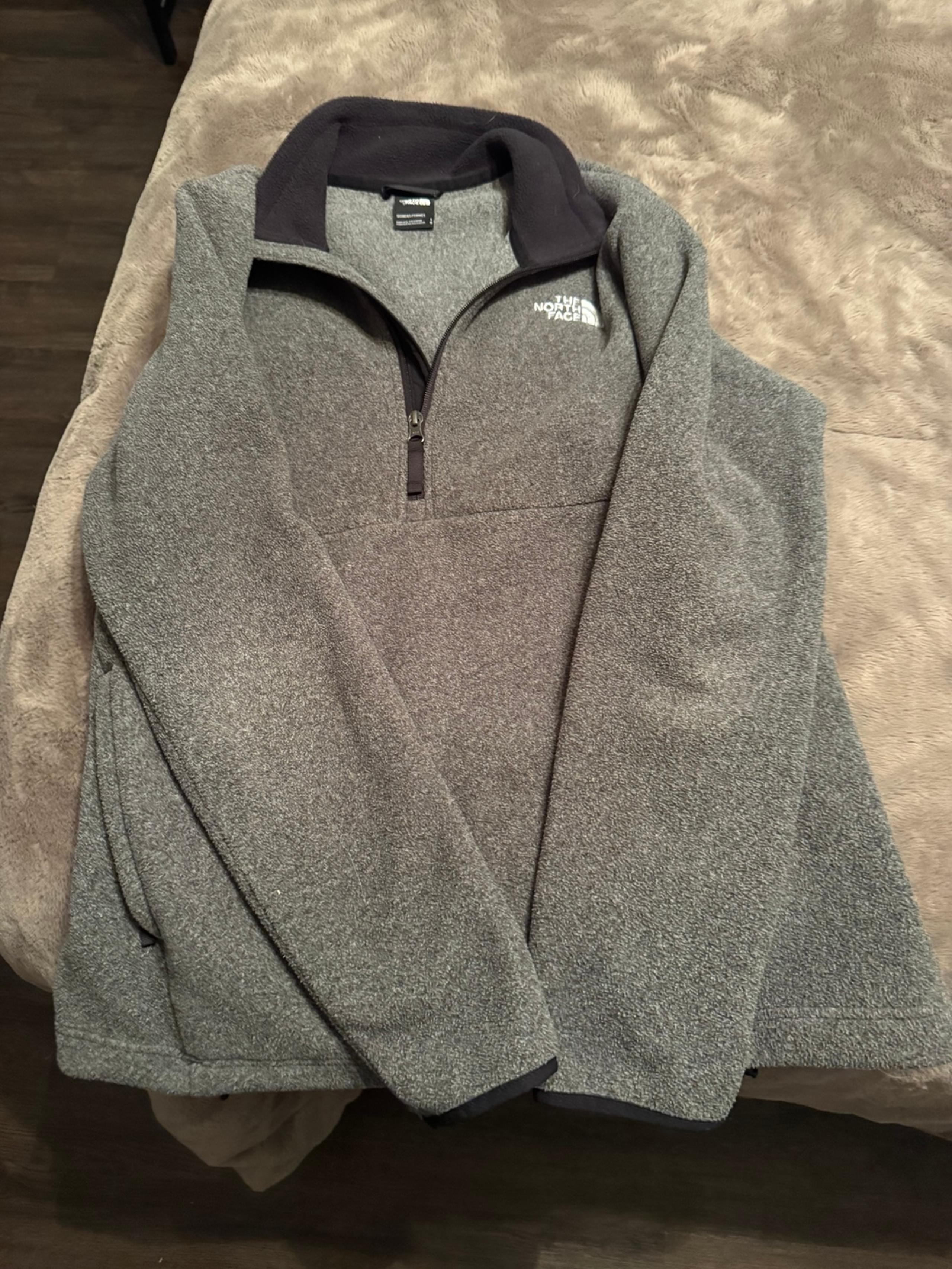 Women’s North Face quarter zip sz large