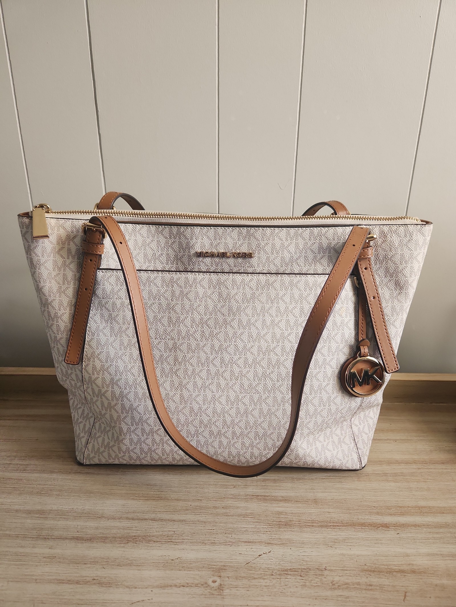 michael kors voyager vanilla