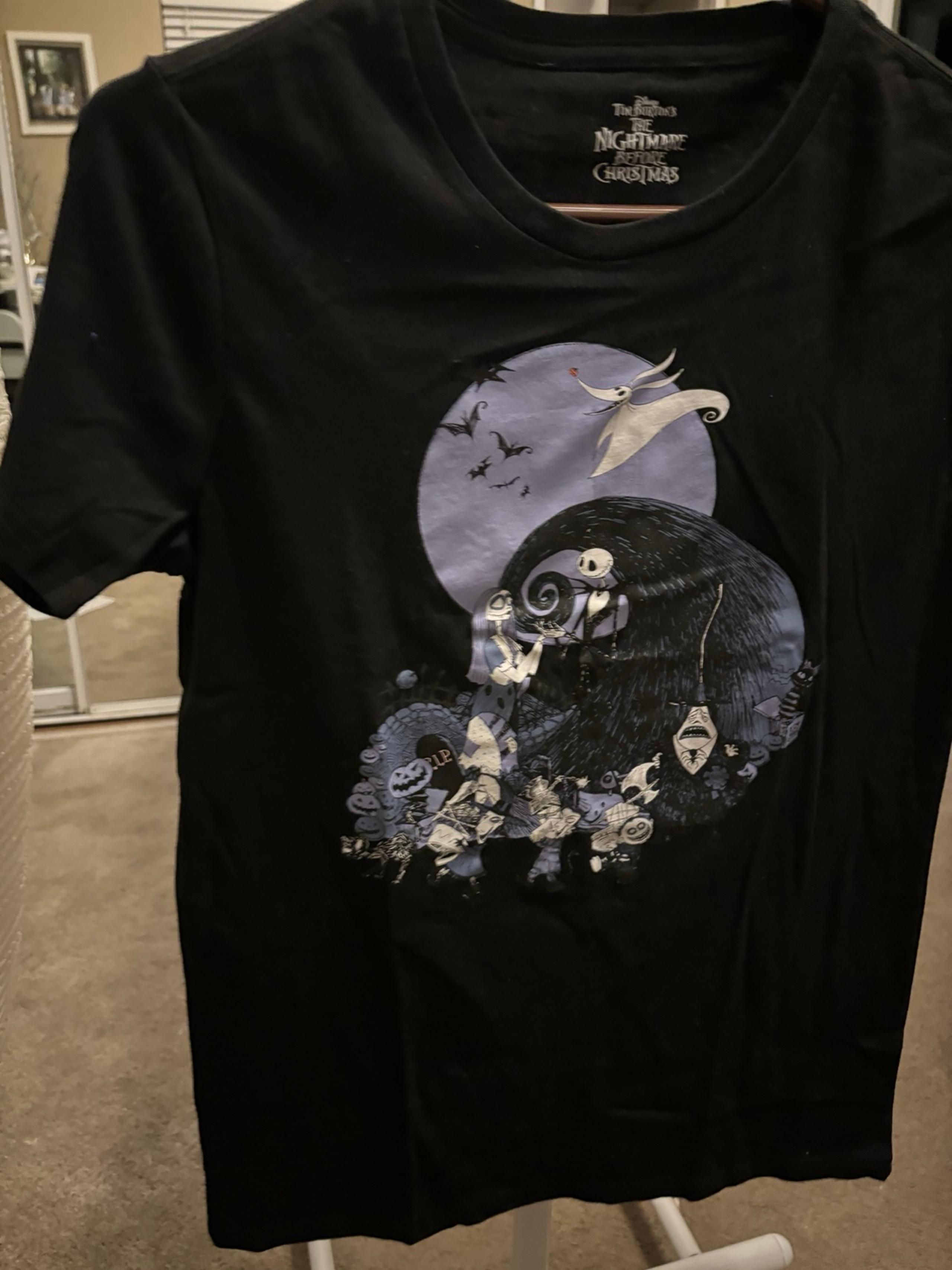 nightmare before christmas T Shirt Disney Size Small (28/30) NWOT Graphic Print