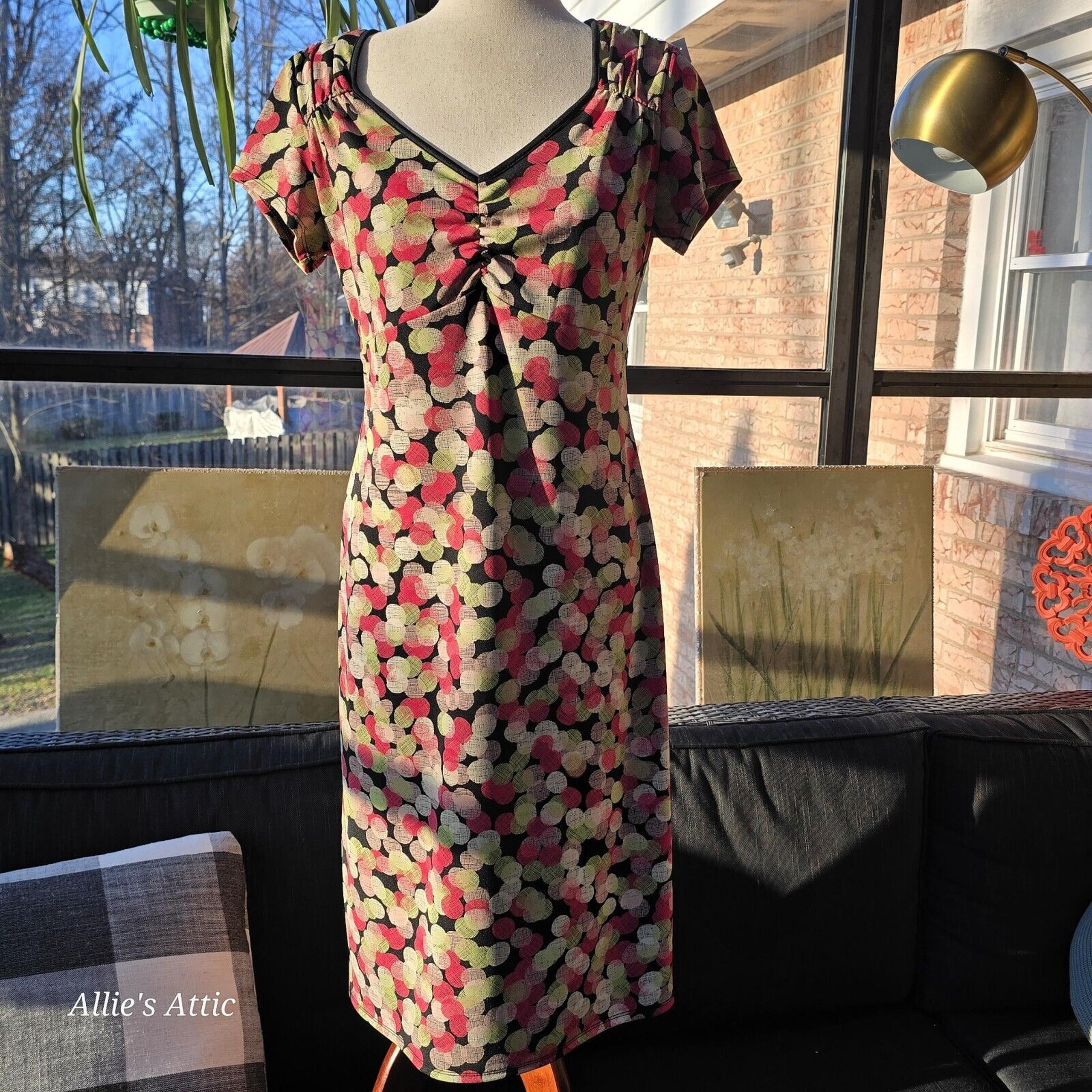Red Green Black Rabbit Rabbit Rabbit Polka Dot VNeck Short Sleeve Long Dress 8
