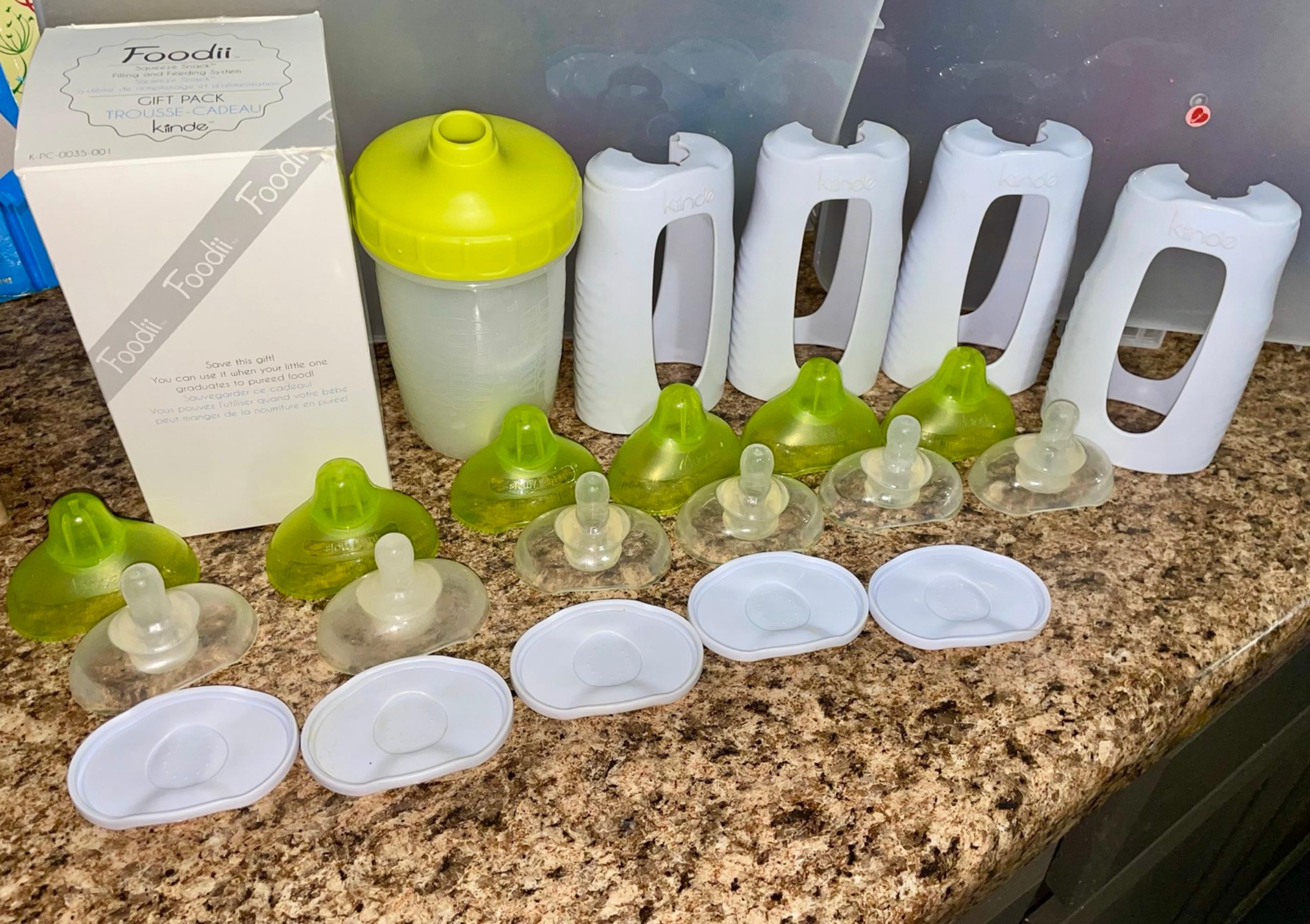 Kiinde bottle and foodii lot.