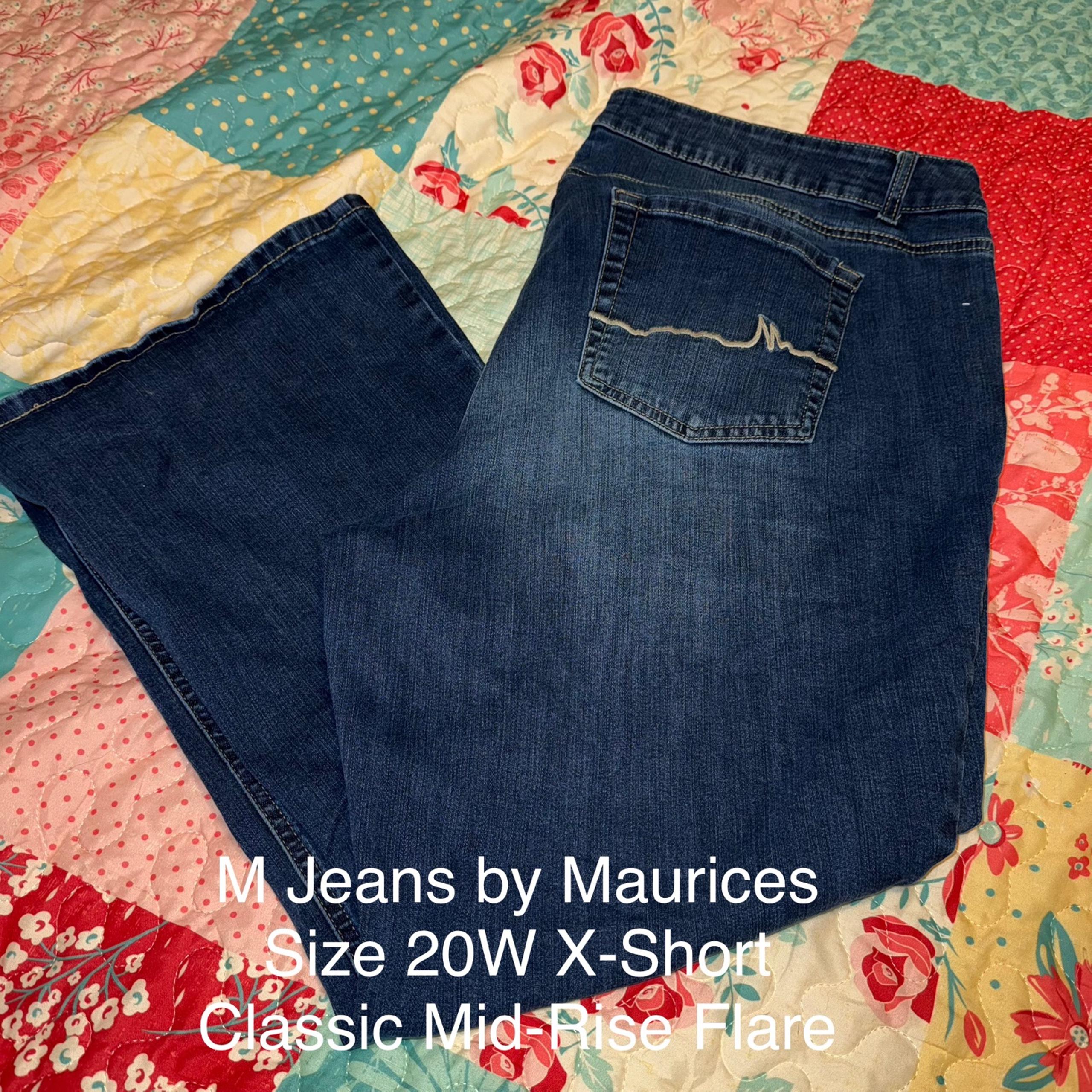 M Jeans by Maurices Classic Size 20W Extra Short Mid Rise Flare EUC