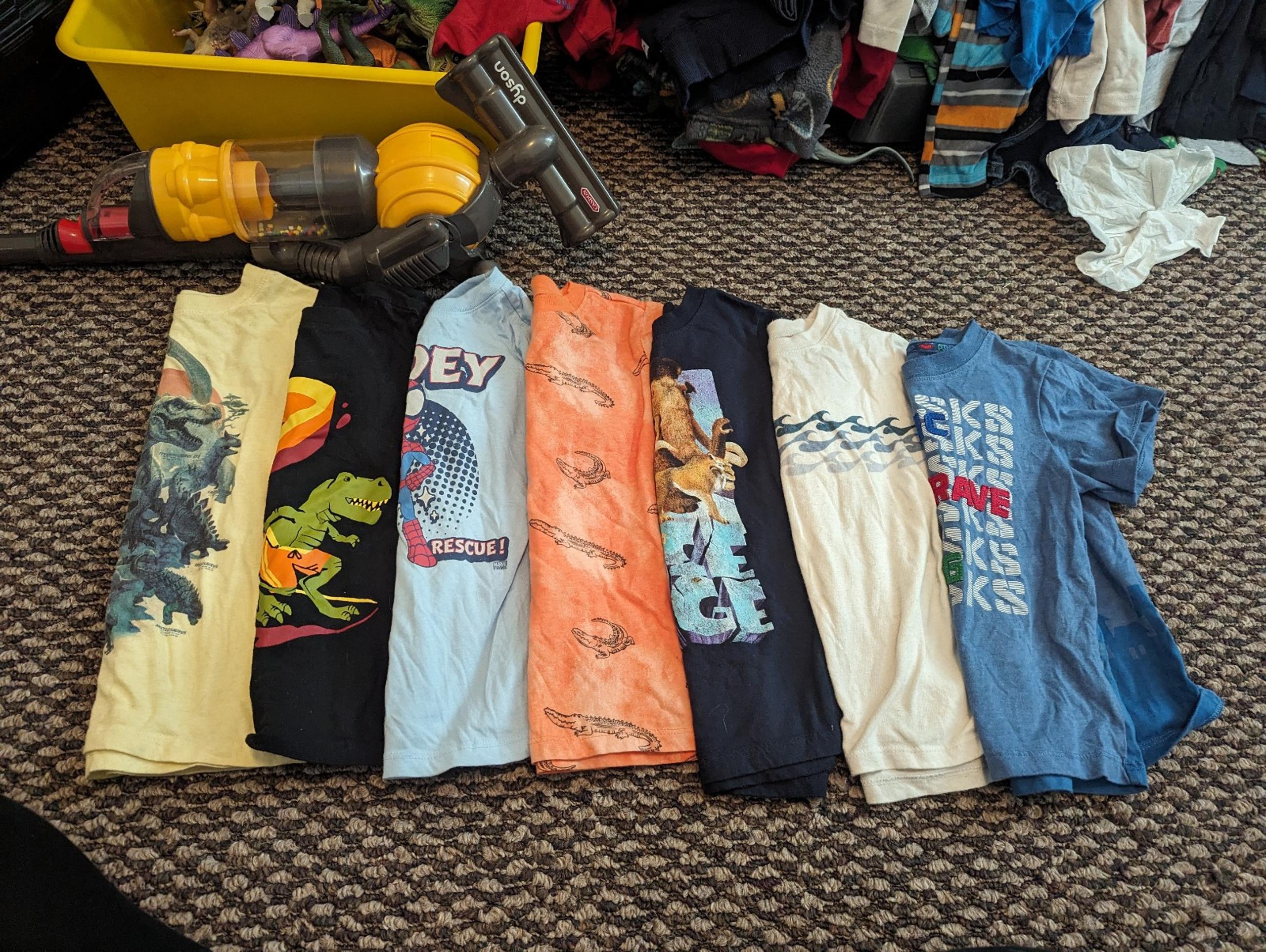 Boys 5t clothing