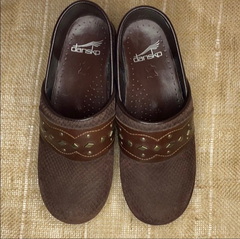 Dansko Nurse/healthcare Clogs. Brown Sue