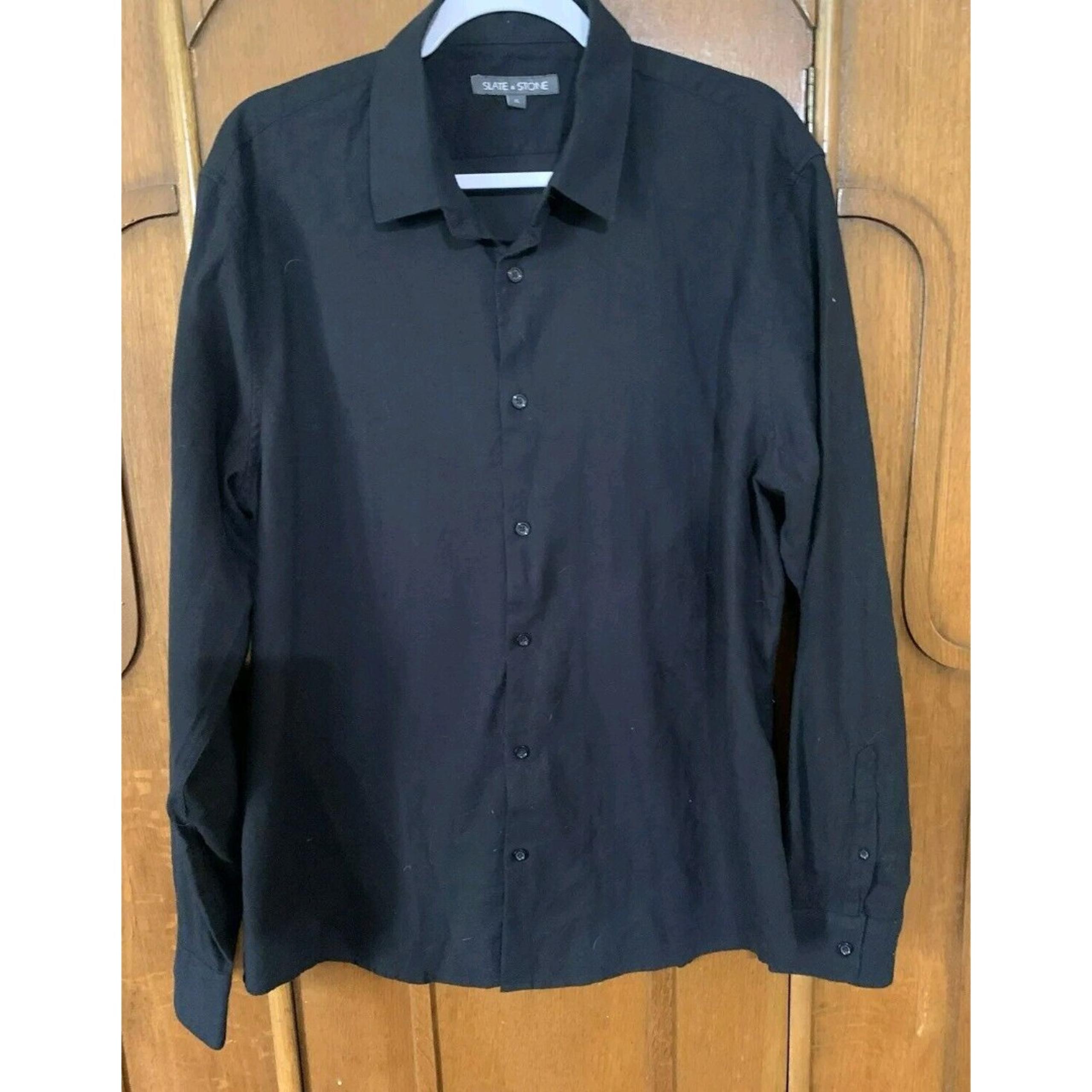 Slate &. Stone. Men’s pillow shirt. Size XL.  D20