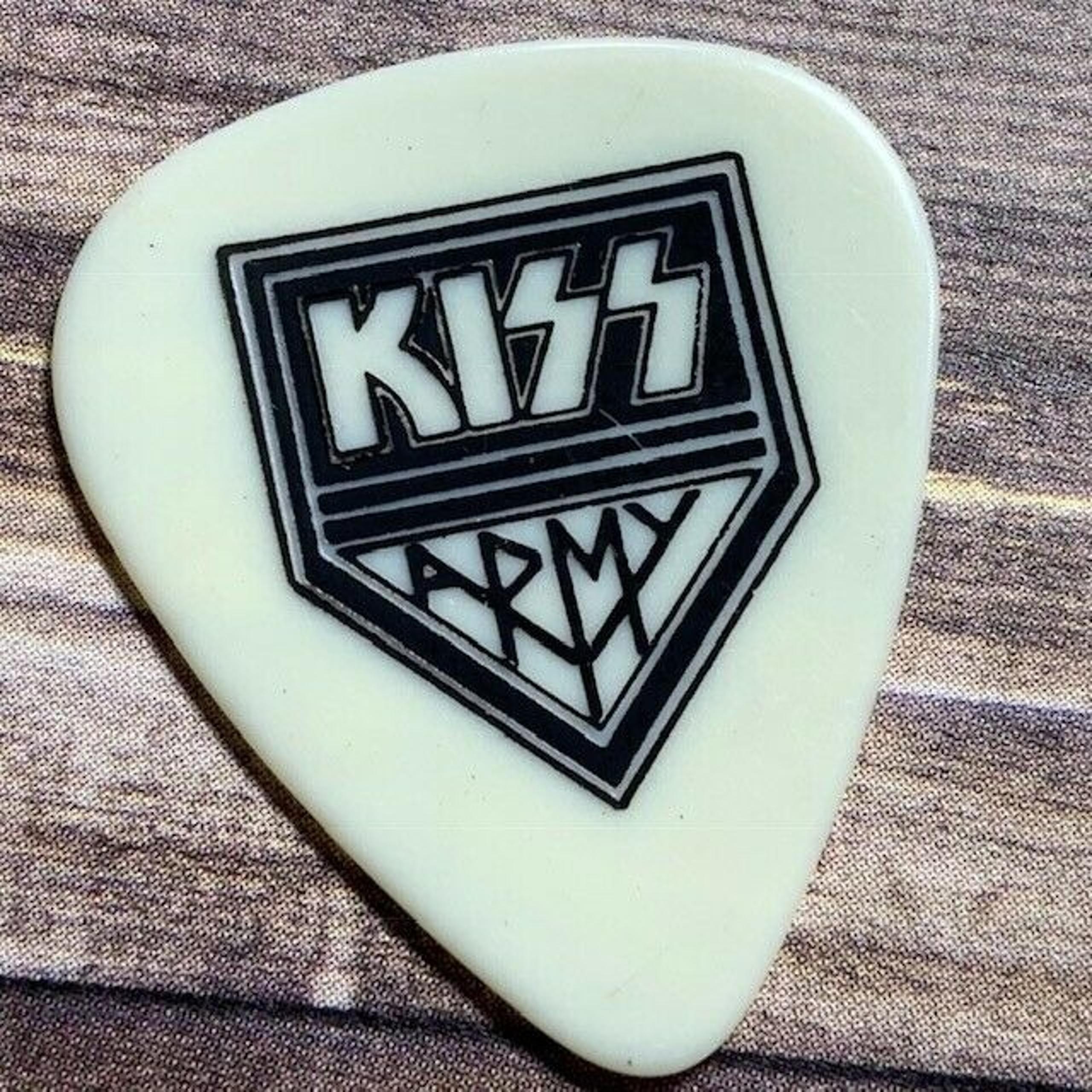 Kiss army guitar tuning pick heavy metal