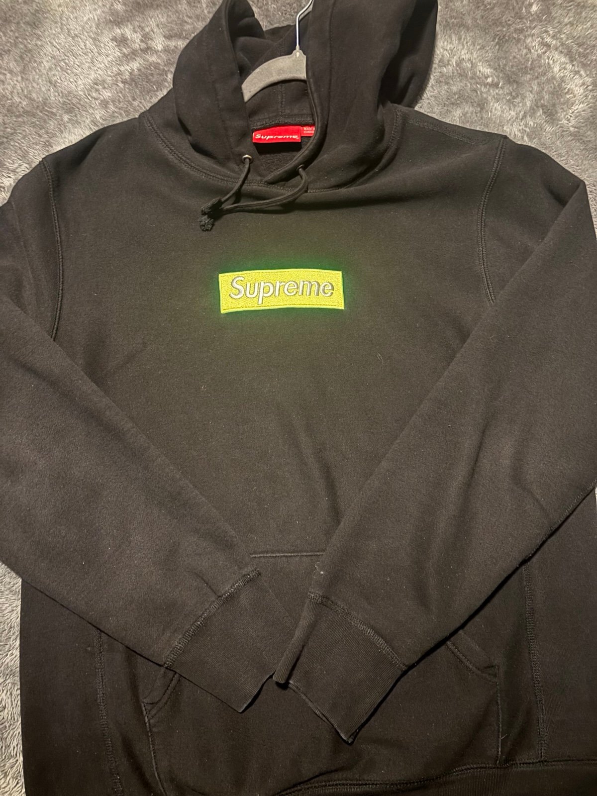 Supreme hoodie