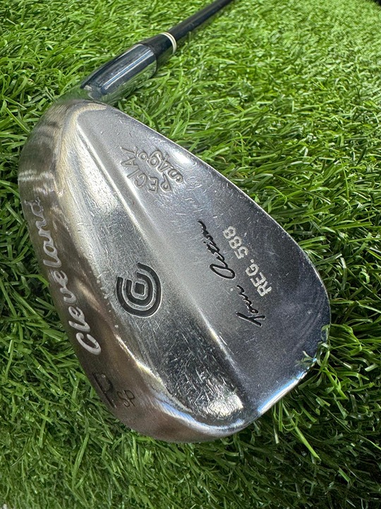 Cleveland Tour Action REG. 588 -IRON P 49° Graphite -Wedge Flex -RH