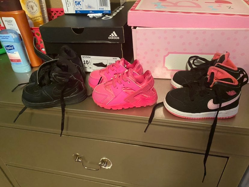 Toddler shoes sise 4c