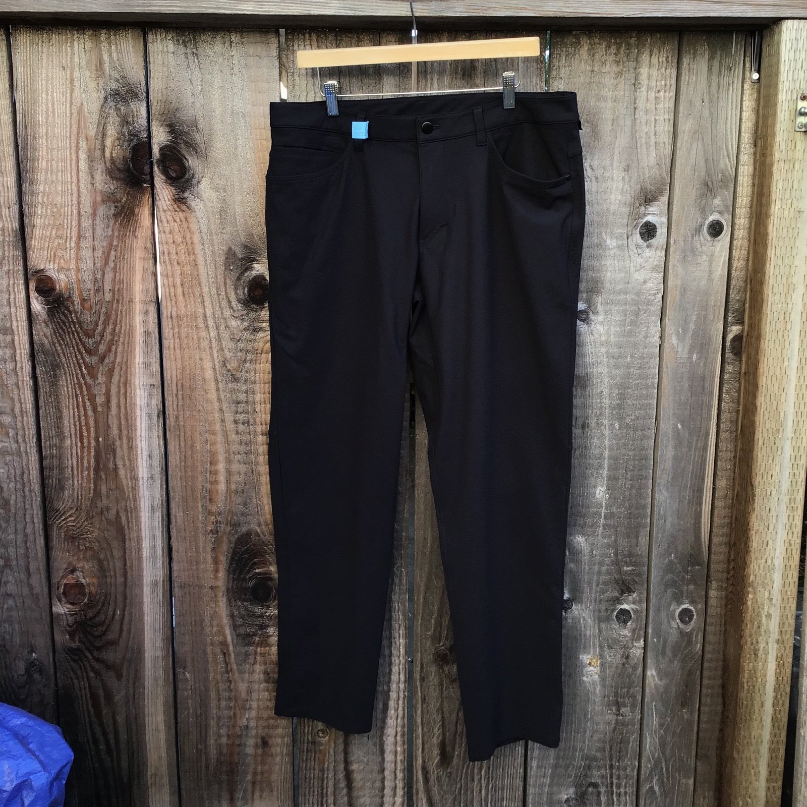 Lululemon athletica black athletic activewear ABC pants mens size 36