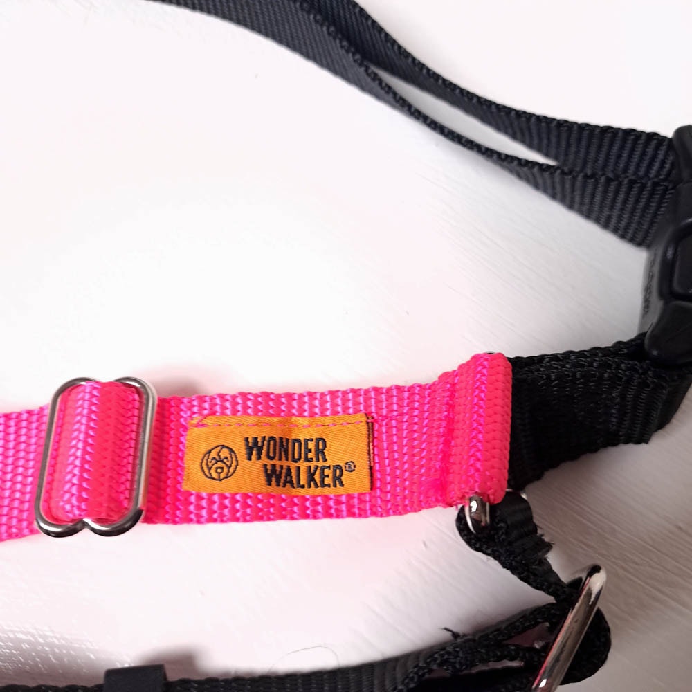 how to put on a wonder walker harness
