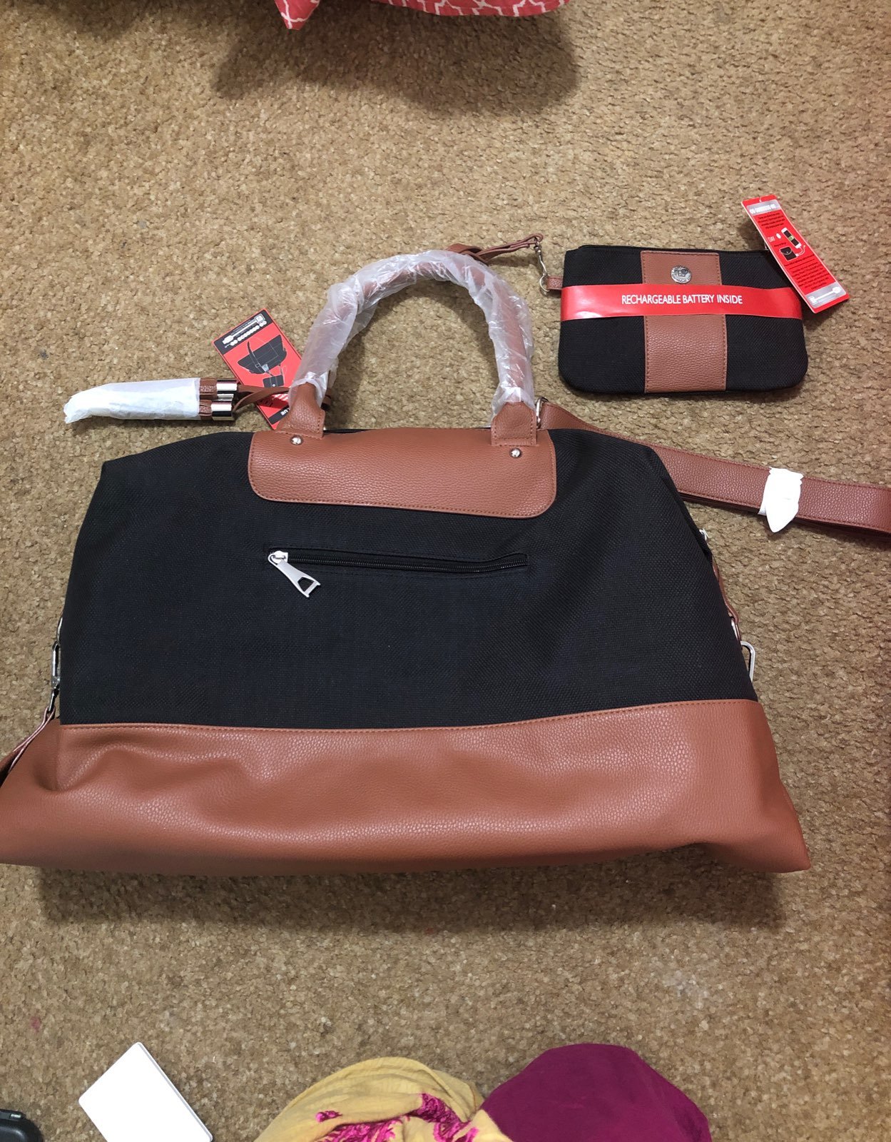 Travel Bag with Wallet and Portable Char